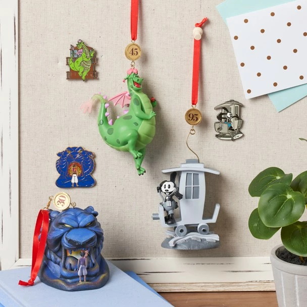 Disney Aladdin Legacy Sketchbook Pin – 30th Anniversary – Limited Release 4 Disney Aladdin Legacy Sketchbook Pin – 30th Anniversary – Limited Release - Image 2