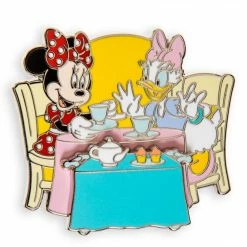 Disney Minnie Mouse And Daisy Duck Pin
